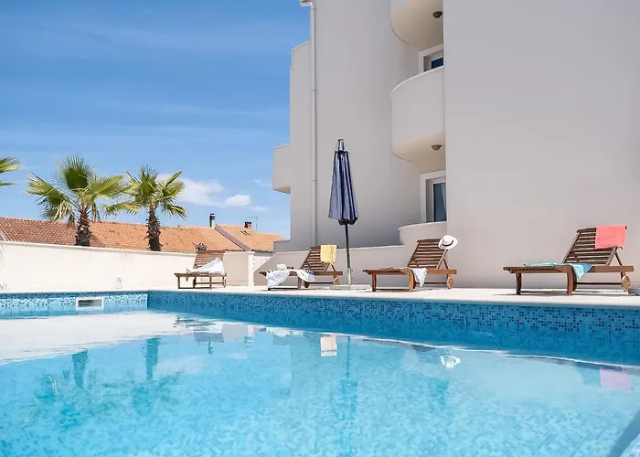 2 Pools-5 By Interhome شقة *