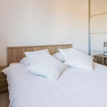 Apartment Villa 2 Pools-5 By Interhome Apartman *