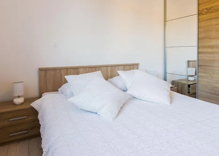 2 Pools-5 By Interhome Apartamento *